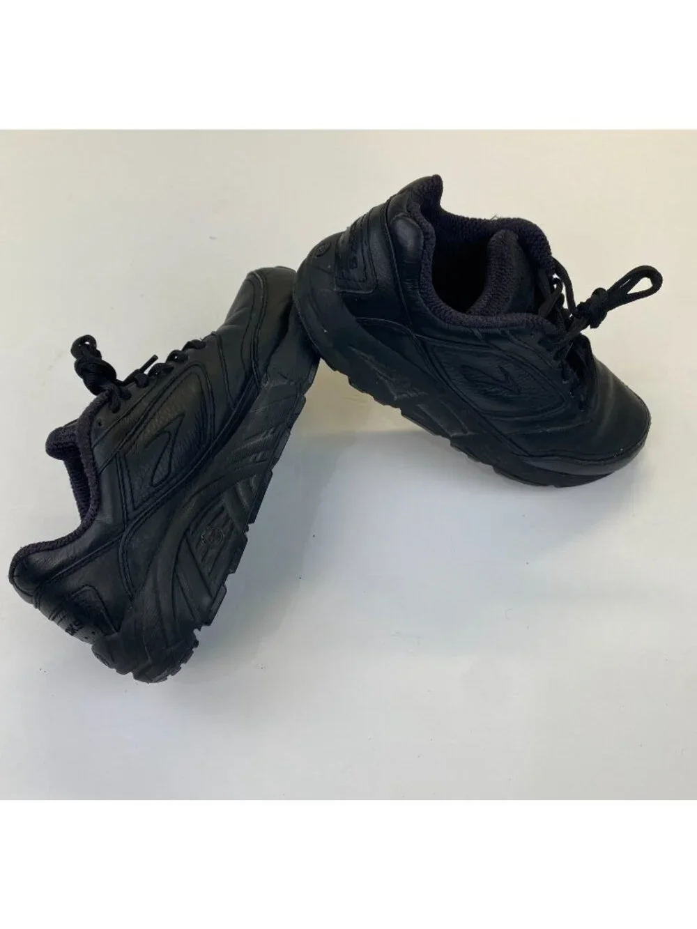 Brooks Addiction Walker 2 Shoes Womens Size 7 Black Walking Sneakers
